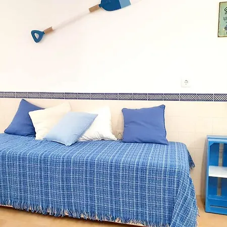 With One Bedroom In Santa Cruz With Furnished Garden And Wifi 200 M From The Beach *