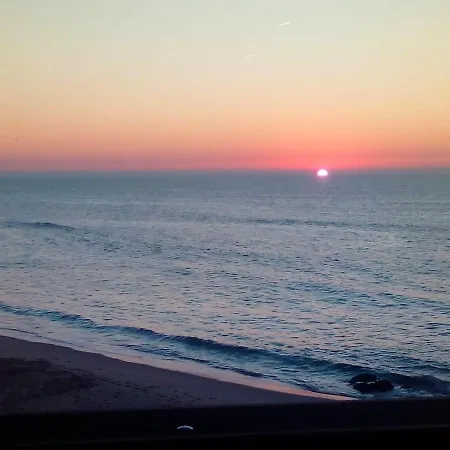 With One Bedroom In Santa Cruz With Furnished Garden And Wifi 200 M From The Beach Apartment *