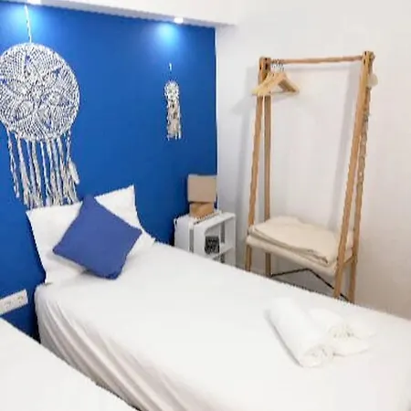 With One Bedroom In Santa Cruz With Furnished Garden And Wifi 200 M From The Beach 아파트 토레스베드라스